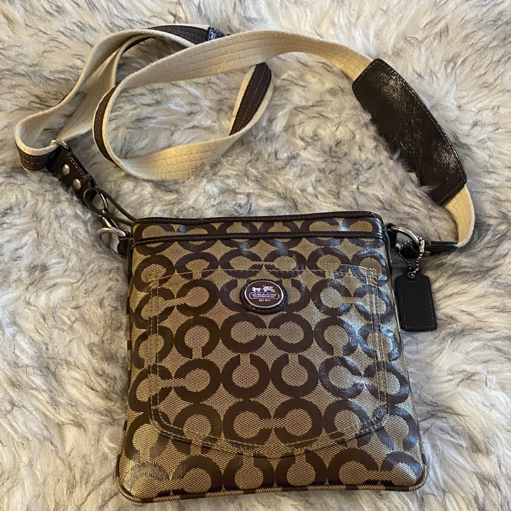 Coach Signature Swingbag Brown and Cream Shoulder Bag